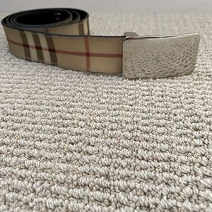 Burberry plaid belt
